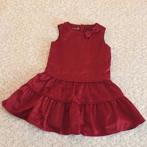 Gorgeous burgundy dress with bow, worn once. 2T